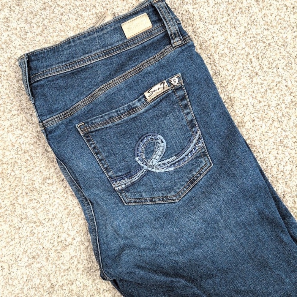 Seven7 Women's Distressed Denim Jean Shorts Size 12 Embellished Back‎ Pockets